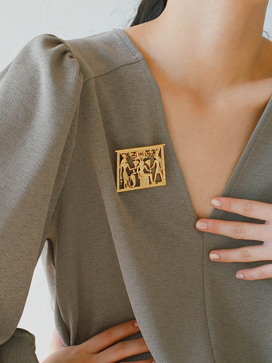Broche pharaon d'Egypte carrée - Men Fashion Egypt avis et prix